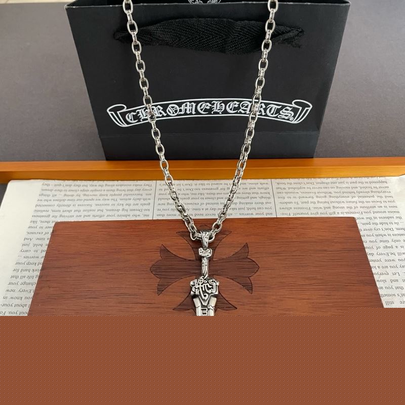 Ch**me He**ts necklaces
